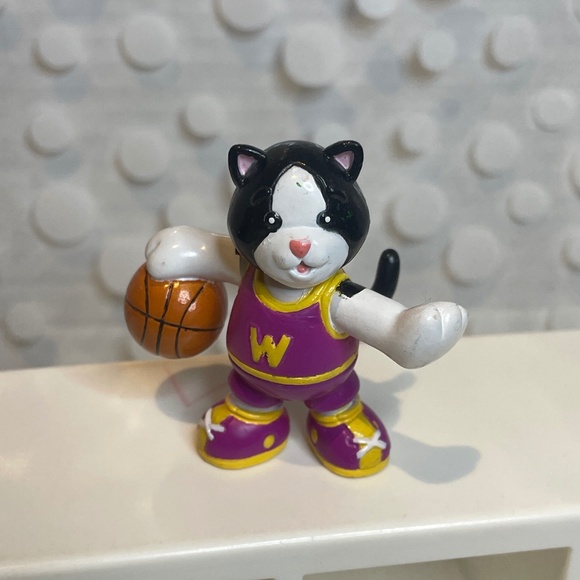 🎉5 for $10- Webkinz "SHOOTIN' HOOPS BLACK & WHITE CAT" Figure - Picture 1 of 4